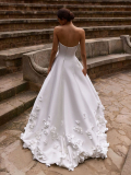  Pronovias  2027